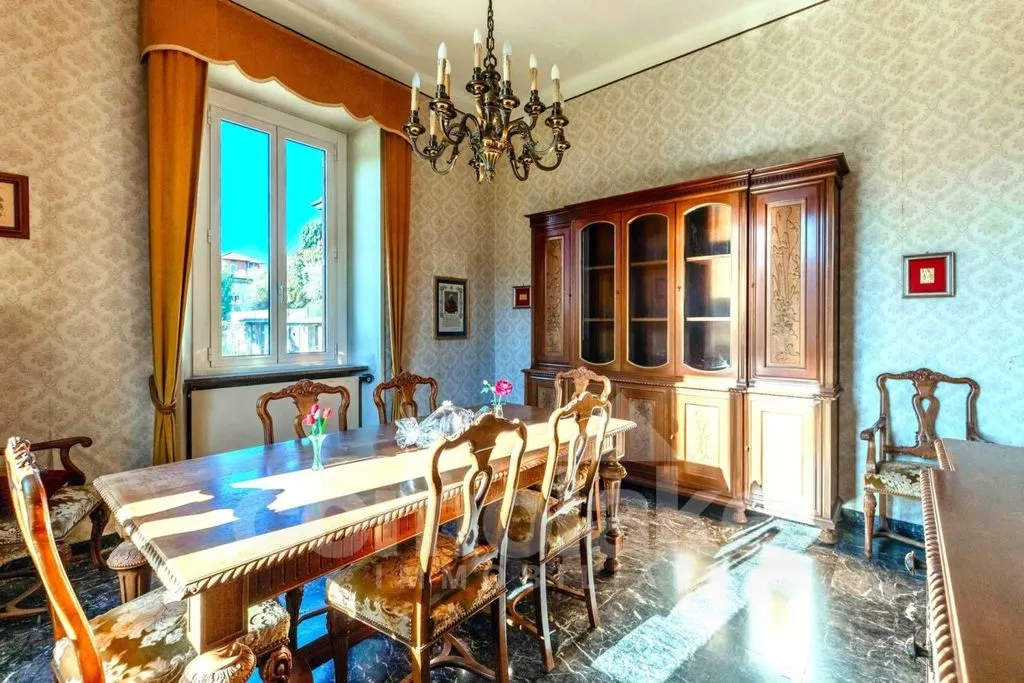Söögituba - Classic Villa with Garden in Cernobbio