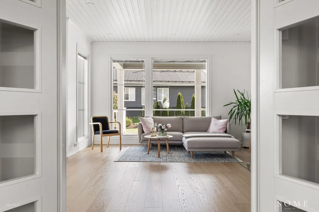 Elutuba - Modern Villa with Sauna in Tuusula