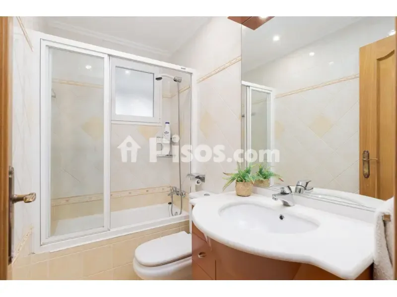 Bagni - Bright Corner Flat with Balcony in Calle de los Podavines