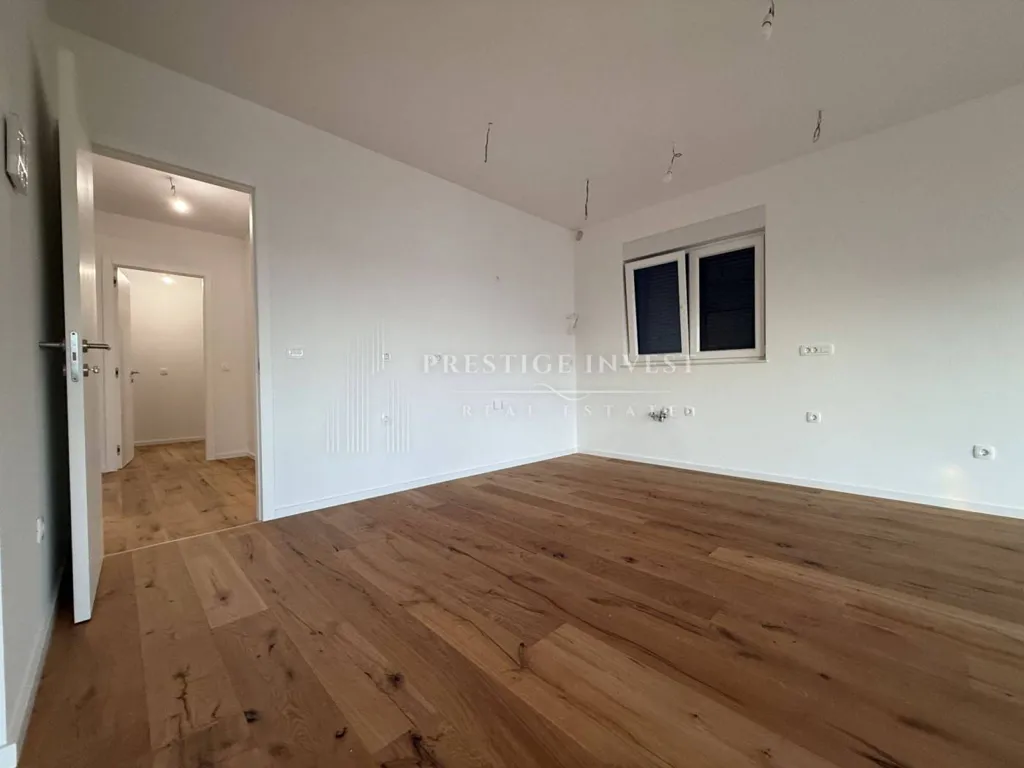 Toad - Penthouse with Sea View in Sukošan