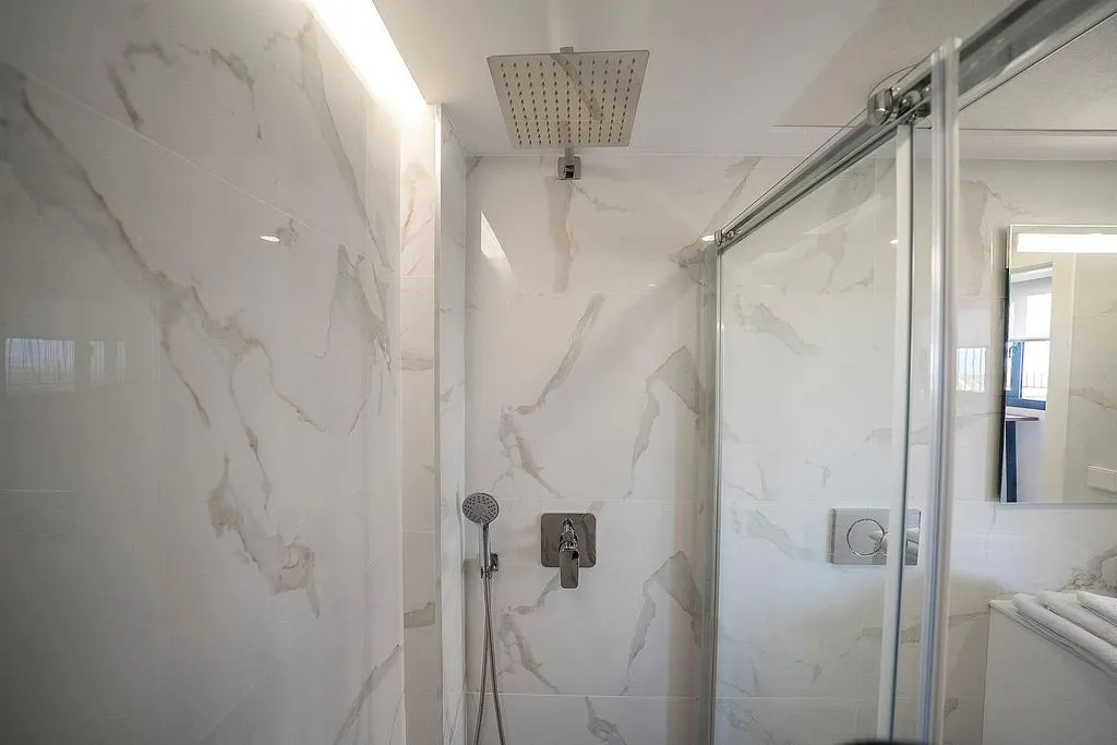 Vannitoad - Modern Mediterranean Chalet with Golf Course View in Algorfa