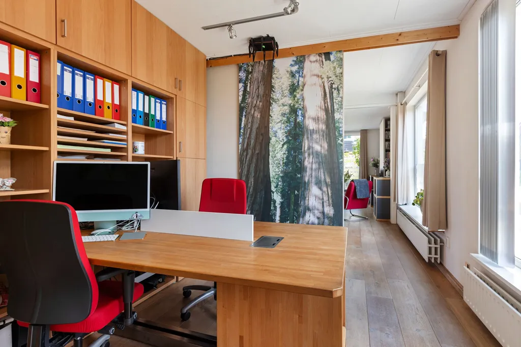 Bureau - Charming Detached House with Solar Panels in Westerbeek