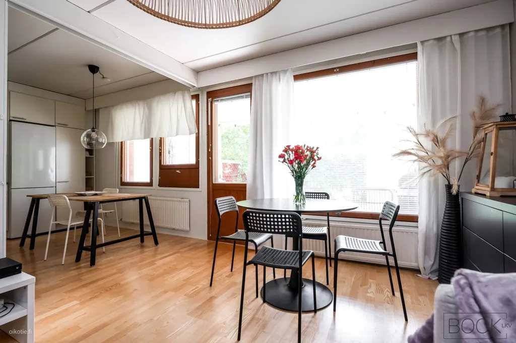 Salle à manger - Spacious Apartment with Garden in Mäntylä, Oulu