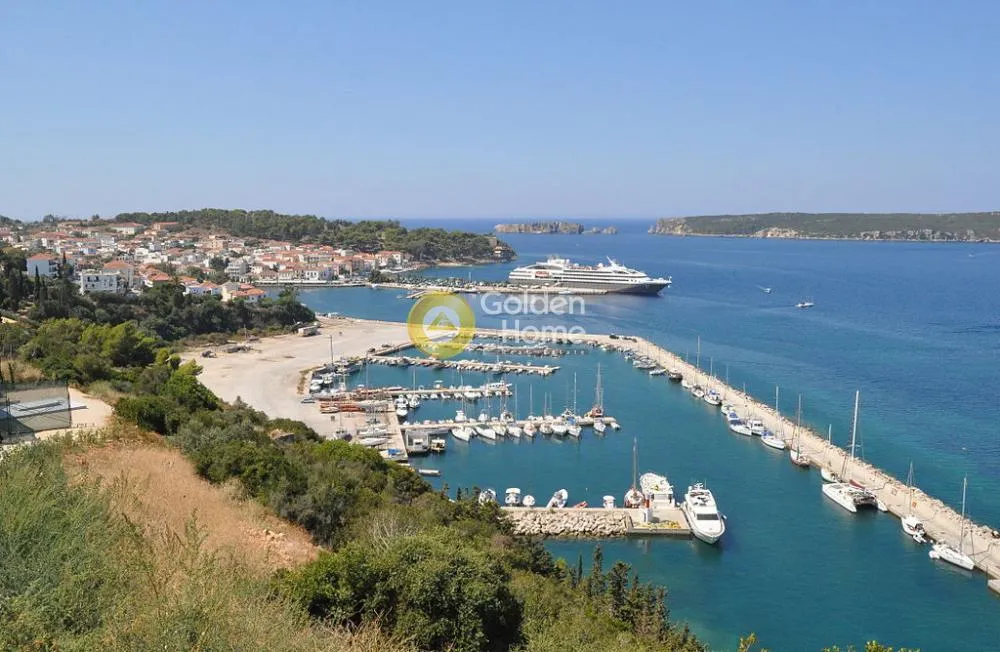 Aed - Investment Plot with Panoramic Views in Pylos Centre