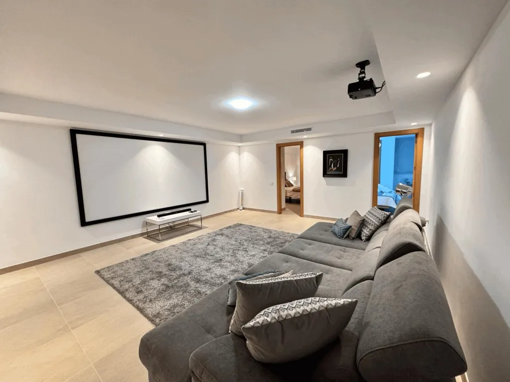 Pièces - Luxury Villa with Pool in Estepona