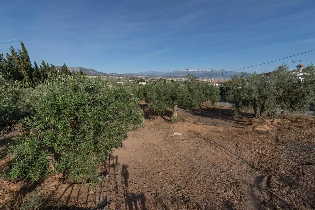 Aed - Buildable Land with Granada Views in Albolote