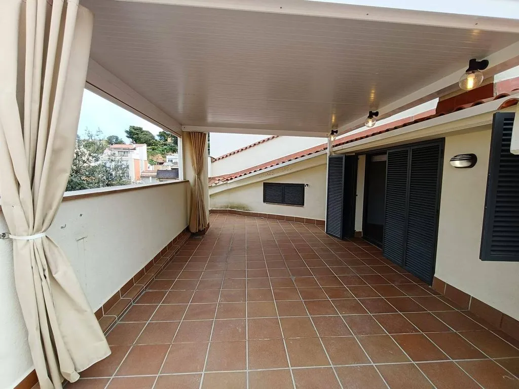 Terrace - Luxury Duplex Flat with Terrace in Arenys de Mar
