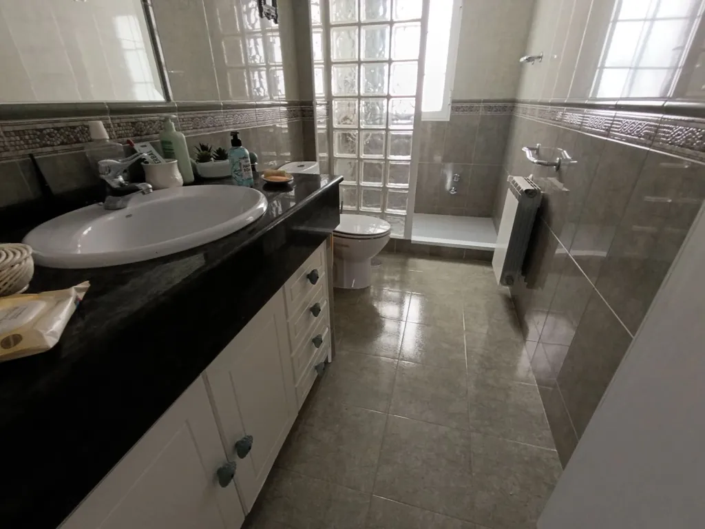 Salles de bain - Fully Furnished Flat with Balcony in Centro-Calatrava