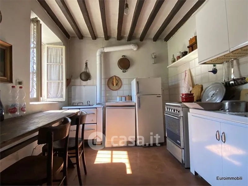 Köök - Rustic Stone Farmhouse with Vineyard in Canossa