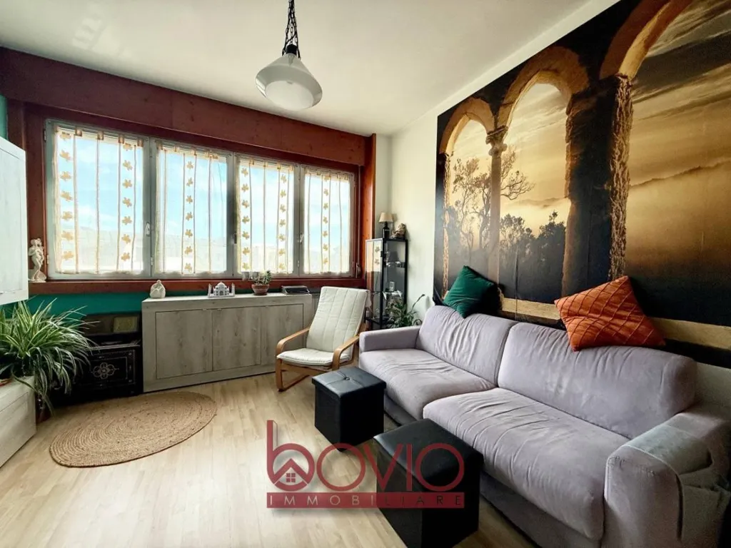 Elutuba - Quadruplex with Balcony in Bertolla, Turin