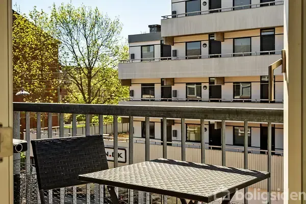 Balcon - 3-Room Apartment with Balcony in Vanløse