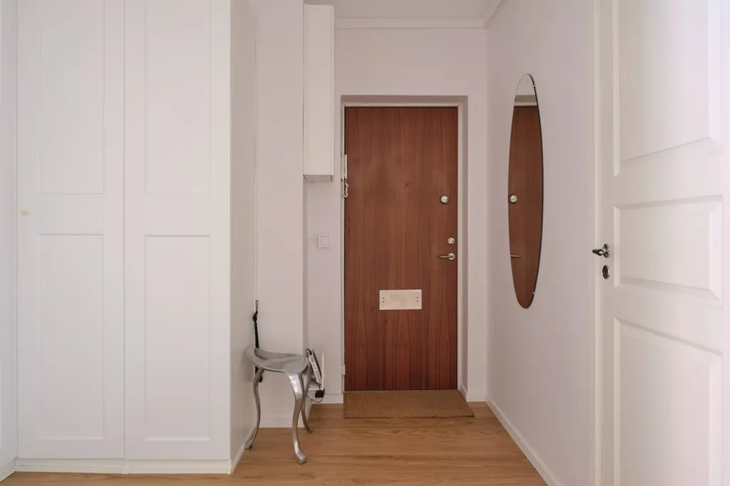 Esik - French-Styled Flat with Garden in Möllevången