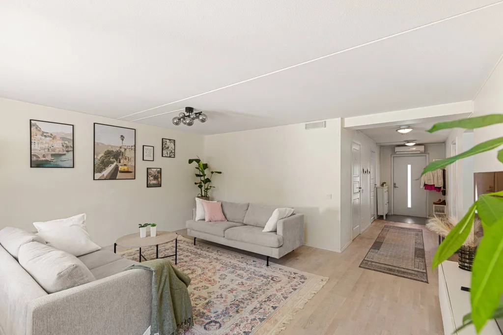 Séjour - Apartment with Garden in South-West Järfälla