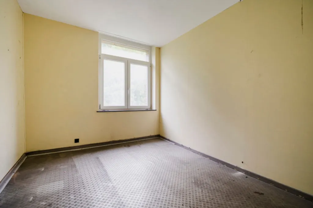 Pièces - Appartement 3 Chambres avec Parking à Verviers