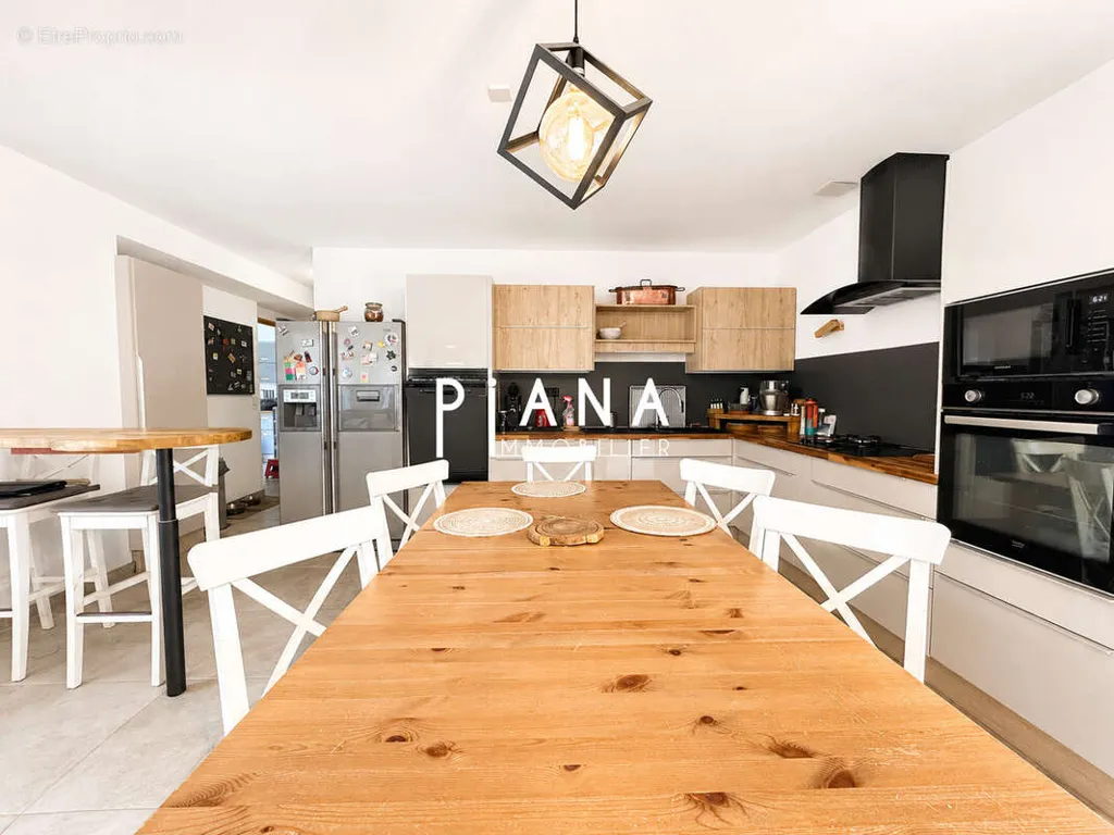 Söögituba - Eco-Friendly Villa with Pool in Saint-Zacharie