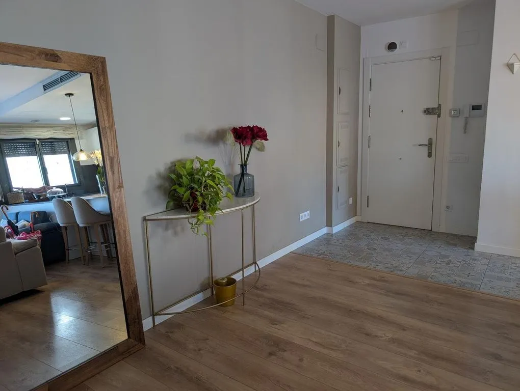 Entrée - Duplex Flat with Jacuzzi Terrace in Badalona