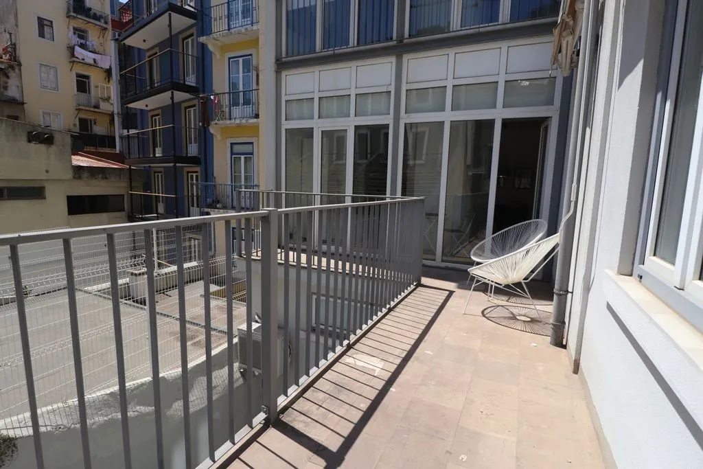 Balcon - Renovated T1+1 Apartment in Lisbon