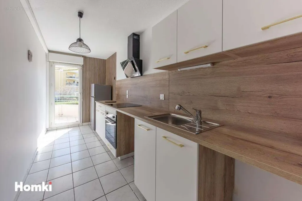 Cuisine - Appartement T4 avec Balcon à Saint-Raphaël