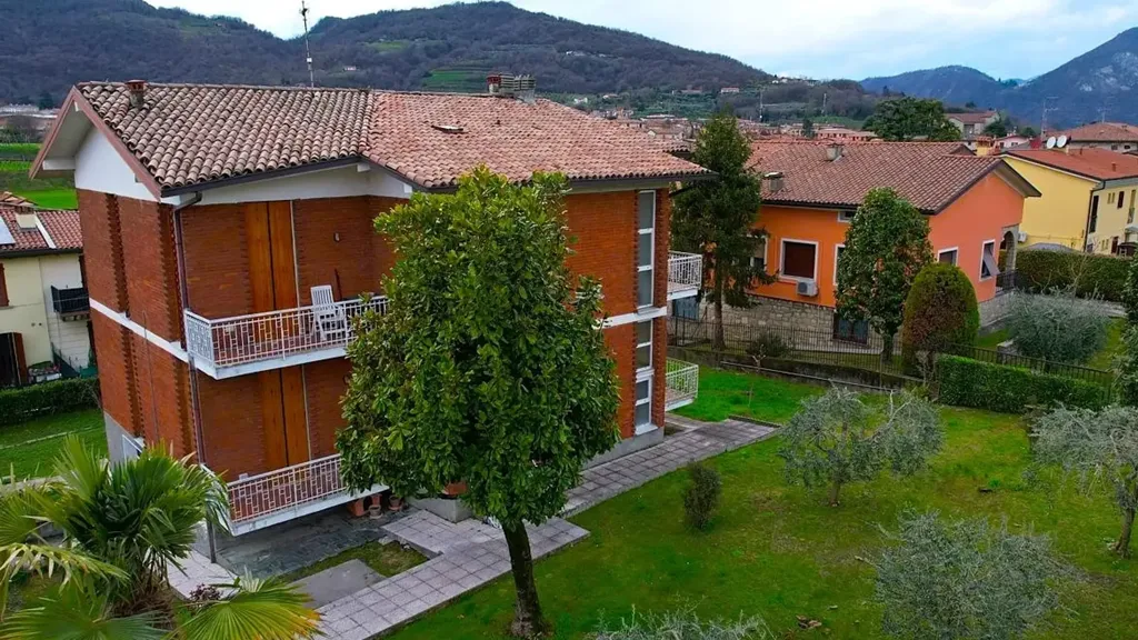 Vue aérienne - Bifamiliar Villa with Garden in Clusane, Iseo