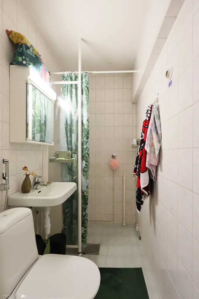 Salles de bain - City Centre Flat with Kitchenette in Turku