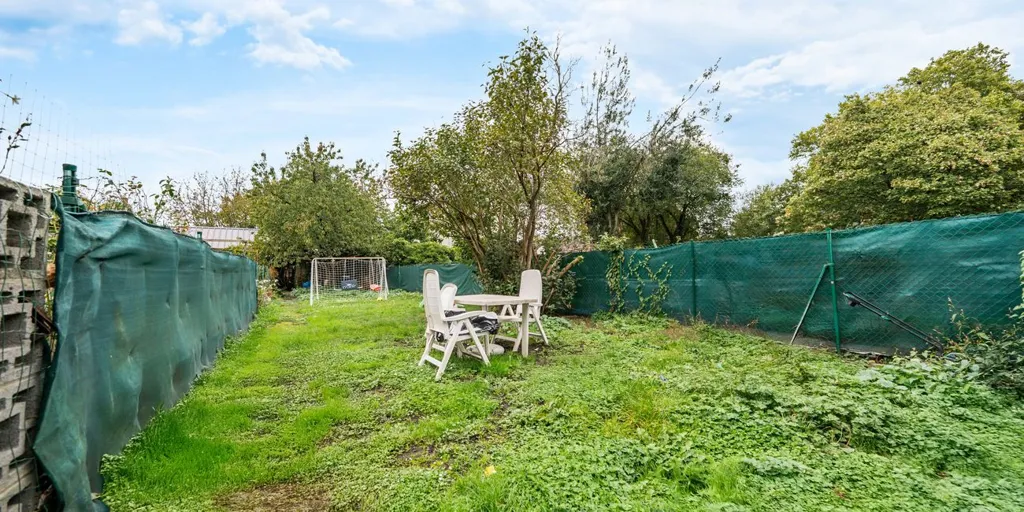 Aed - Mixed-Use Property with Garden in Herstal