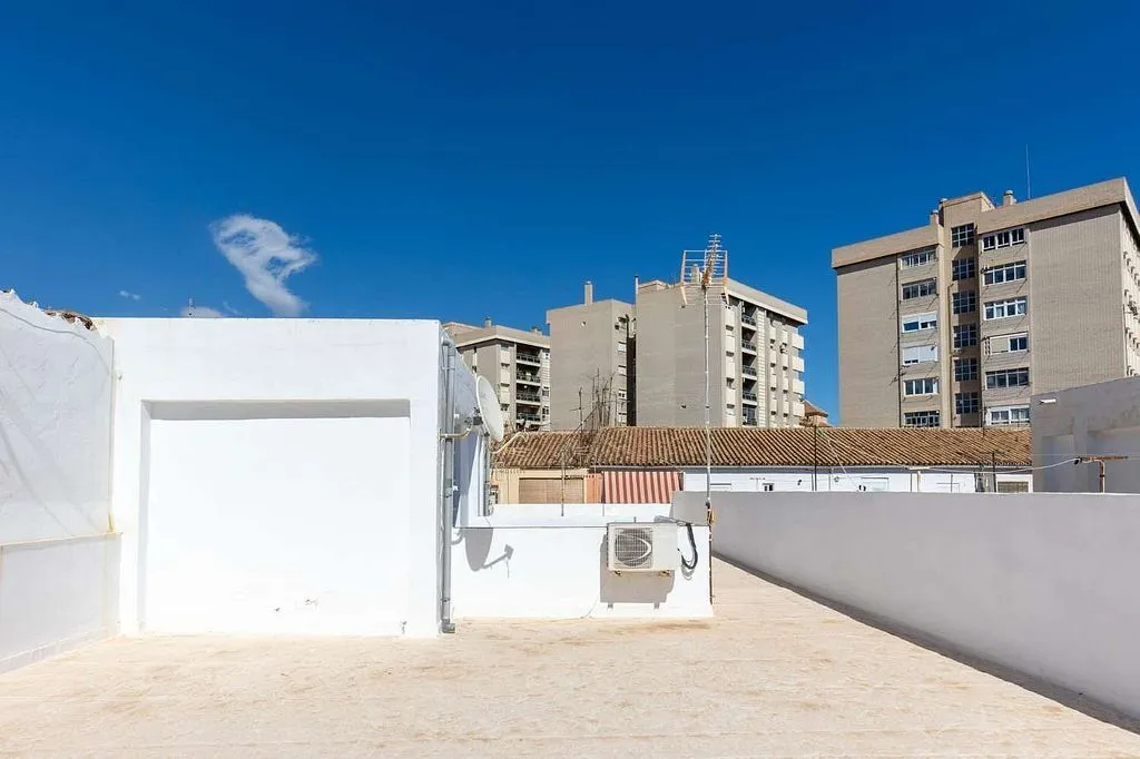 Aed - 3-Bedroom Flat in Motril Village