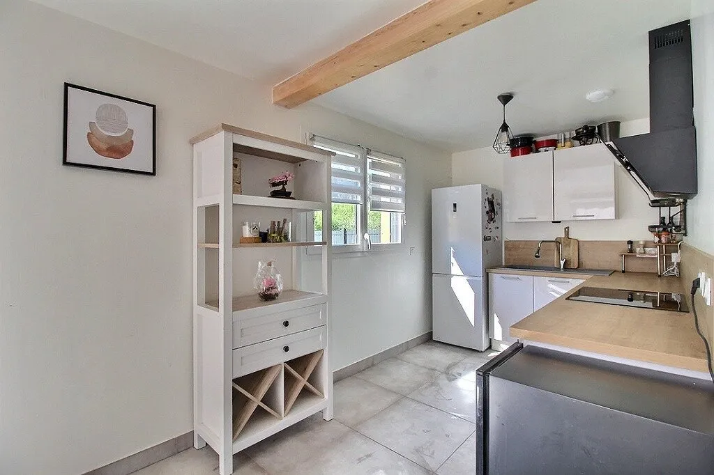 Kitchen - Recent Semi-Detached House with Garden in Allinges