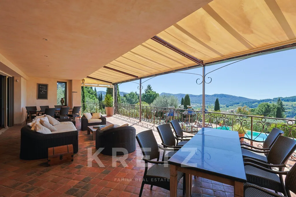 Terrasse - Bastide Méditerranéenne avec Vue à 360° à La Cadière d'Azur