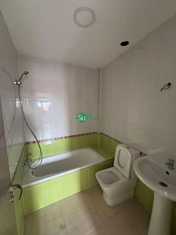 Salles de bain - Spacious Flat with Terrace in Magán