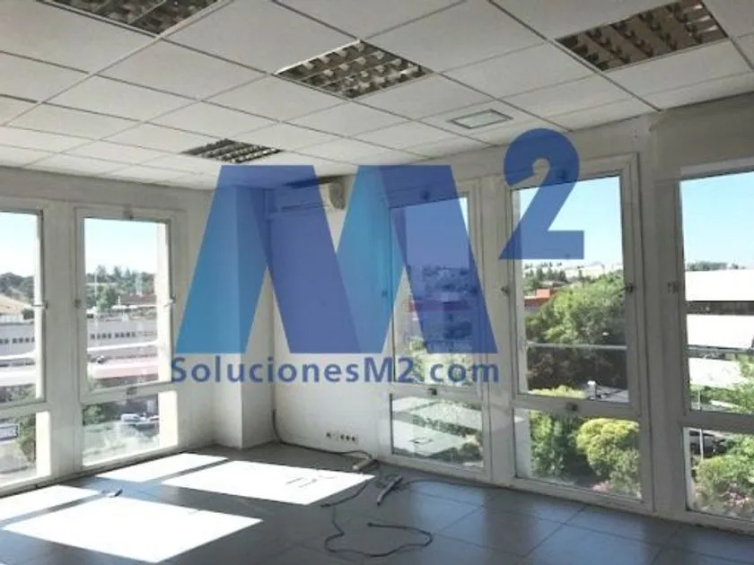 Bureau - Mixed-Use Building with Office Space in Alcobendas