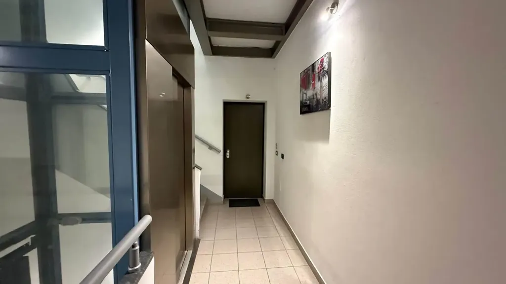 Ingresso - Modern Studio in Central Cecina