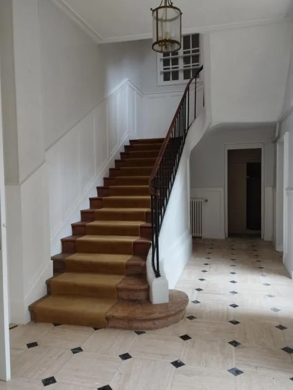 Toad - Historic Family Home in Châteaudun