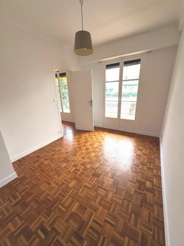 Pièces - Appartement 1 Chambre avec Balcon à Cimiez