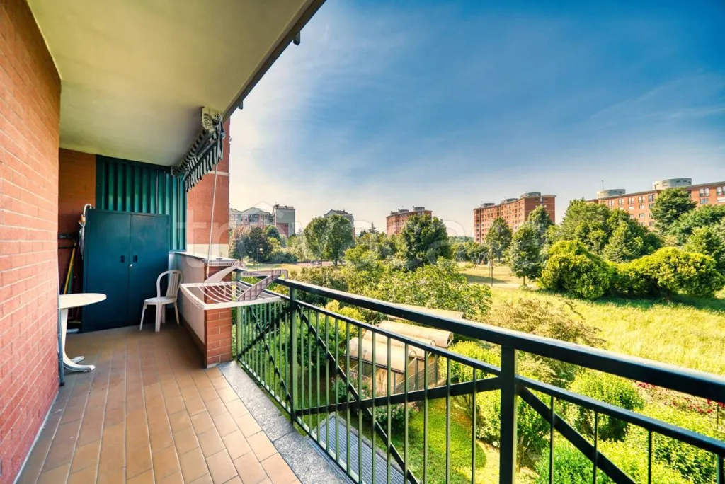 Rõdu - Apartment with Parking in Torino
