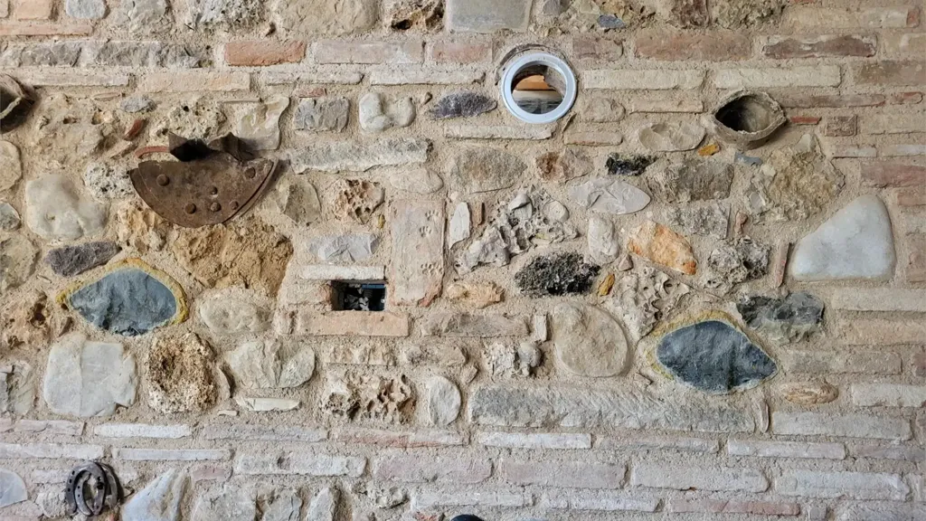 Rooms - Rustic Home with Traditional Features in Montebelluna