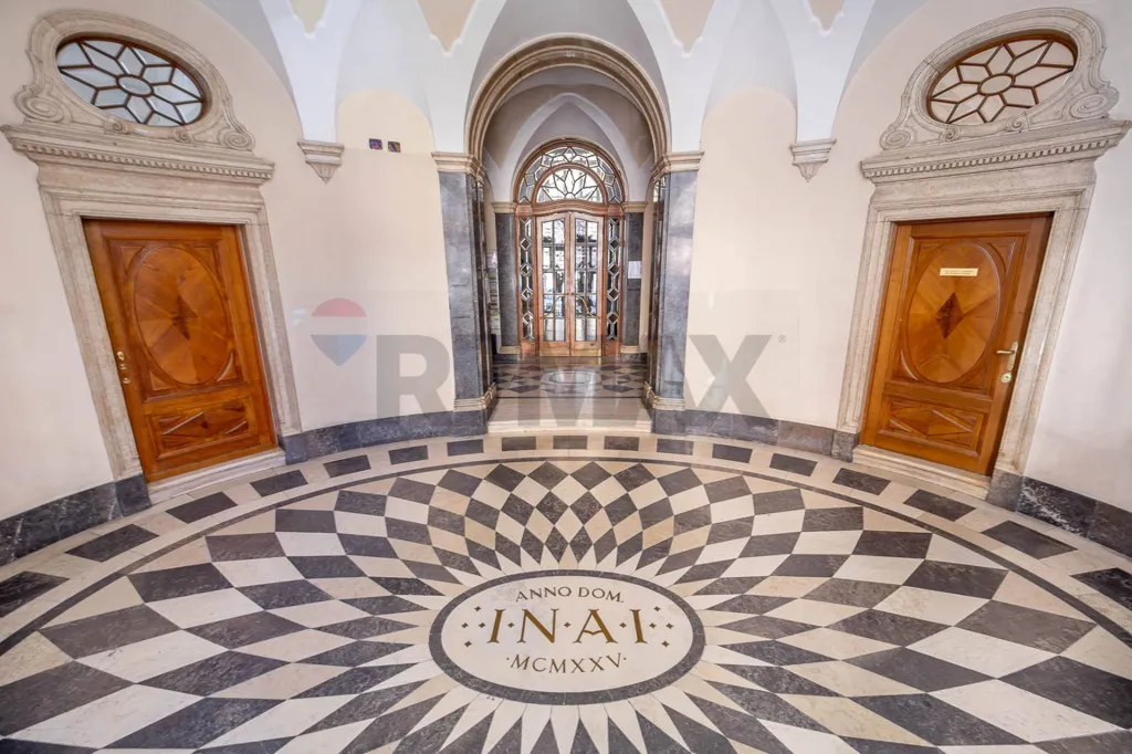 hallway_entrance