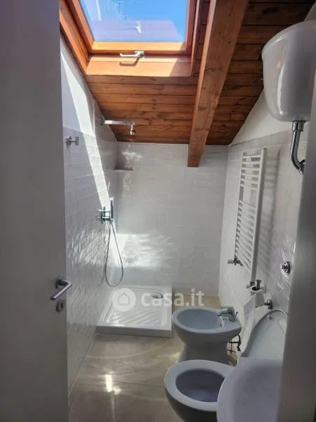 Vannitoad - Rented Attico with Balcony in Caserta