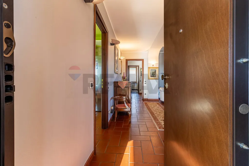 Entrée - Triplex Villa with Garden in Occhieppo Superiore