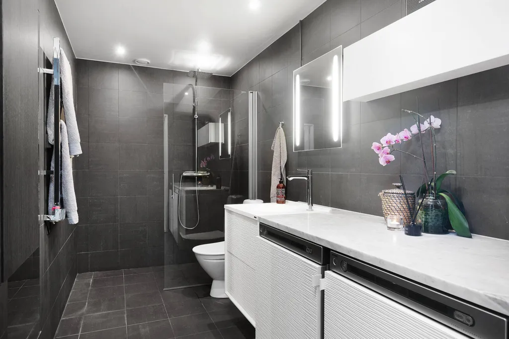 Bagni - Modern Apartment with West-Facing Terrace in Sundbyberg
