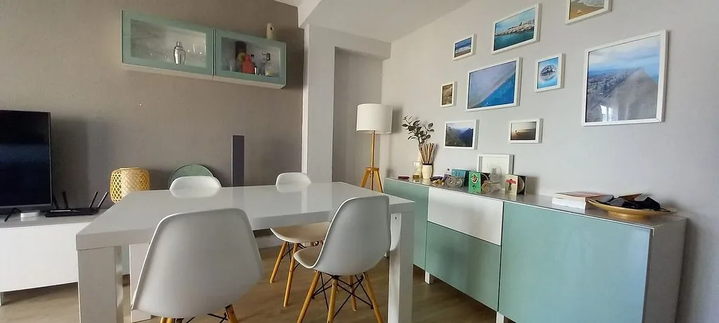 Söögituba - Beachfront Flat with Garage in Rabida Street