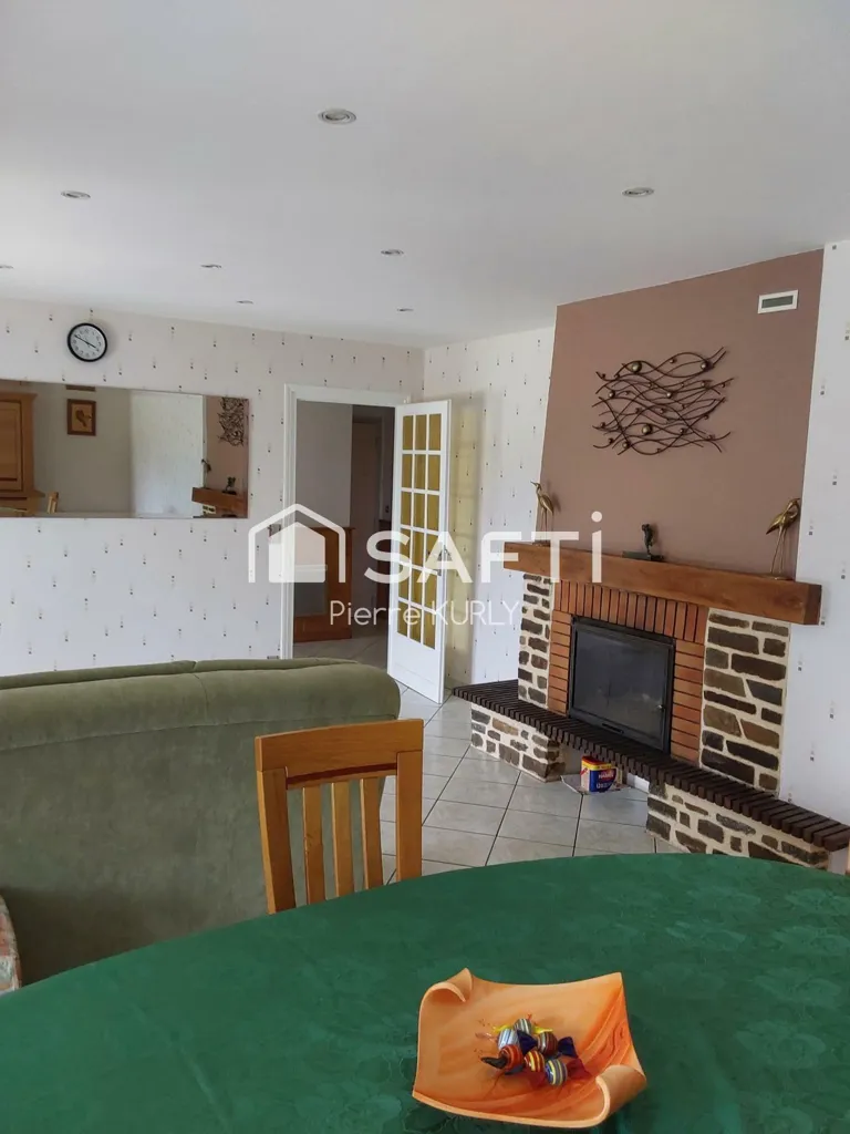 Séjour - Maison de Plain-Pied avec Garage Double près de Périgueux