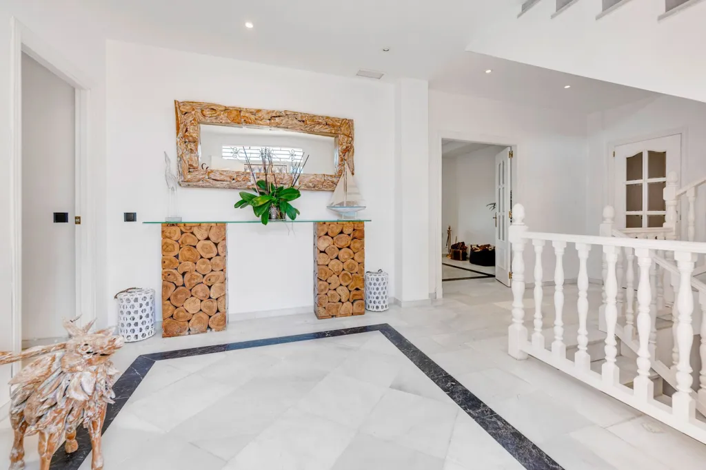 Hallway - Andalusian Villa with Pool in Sotogrande
