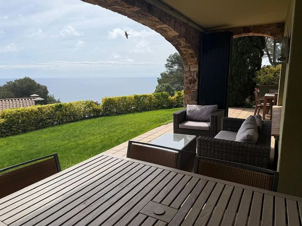 Terrasse - Semi-detached House with Pool in Llafranc