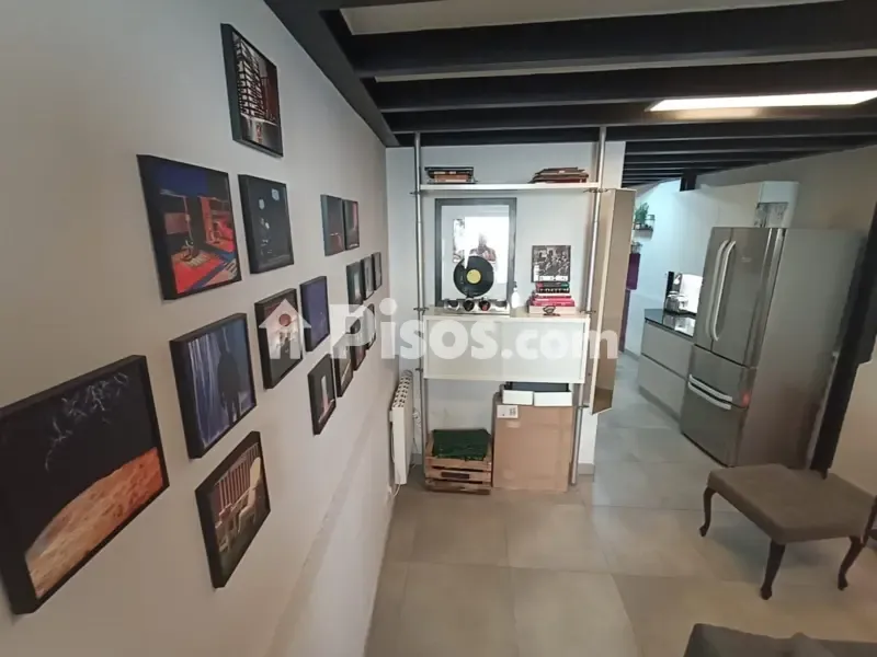 Elutuba - Reformed Duplex with West View in Malasaña