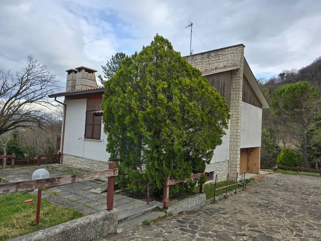 Esterno - Classical Villa with Garden in Sassoferrato