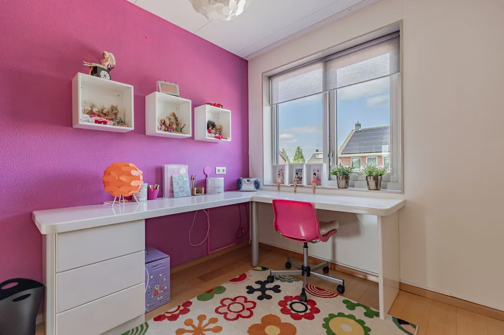 Bureau - Villa with Private Dock in Lemmer
