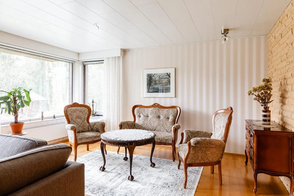 Elutuba - Developable Plot with House in Linnainmaa