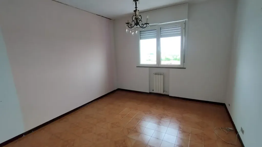 Pièces - Spacious Apartment with Balcony in Modena