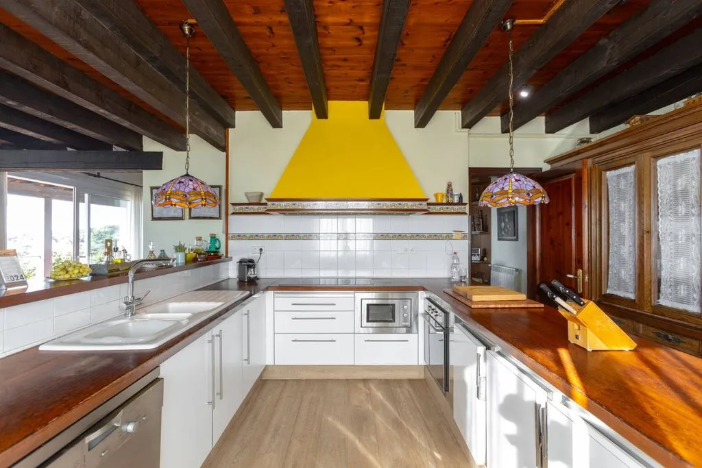 Köök - Luxury Detached House with Sea View in Mataró