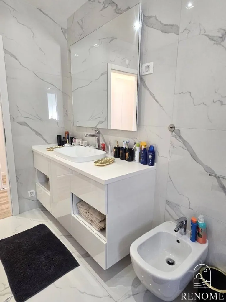 Bagni - Modern Ground Floor Flat with Private Garden in Novigrad